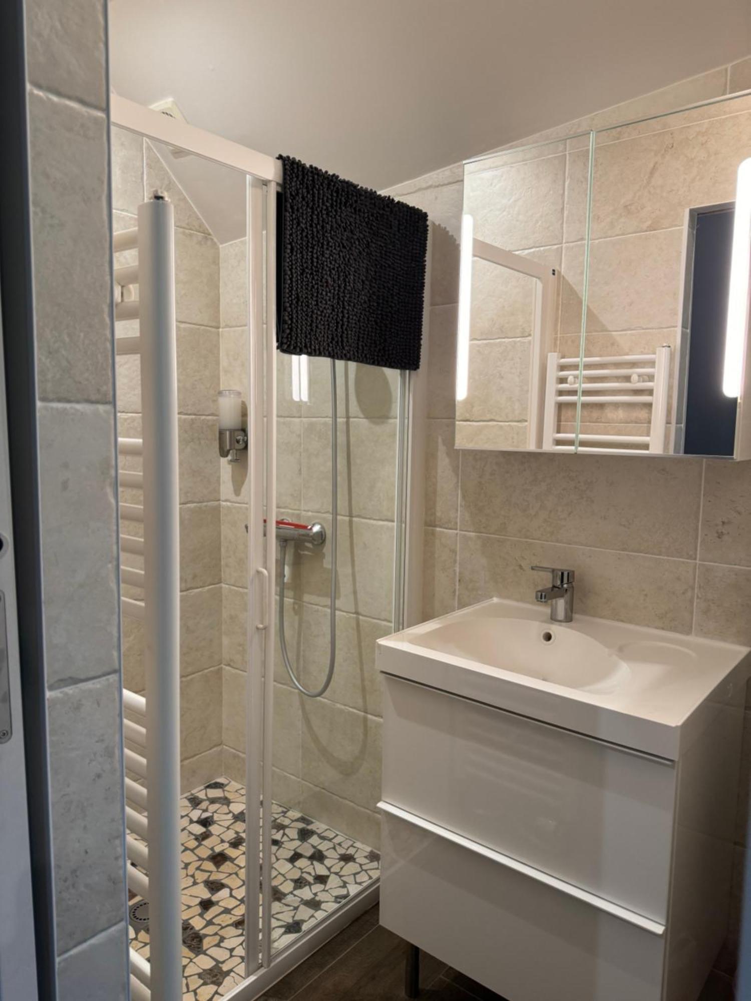 Plombieres-les-Dijon Chambre Avec Acces Jacuzzi מראה חיצוני תמונה